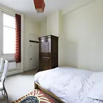 Veeve - Champs-Elysees Hideaway